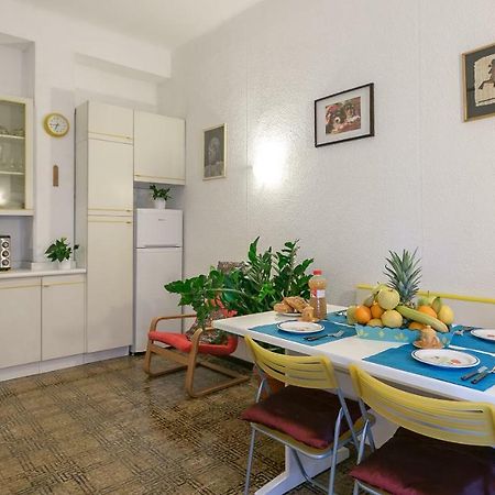 Titty House - Crocetta Apartment Milan Bagian luar foto