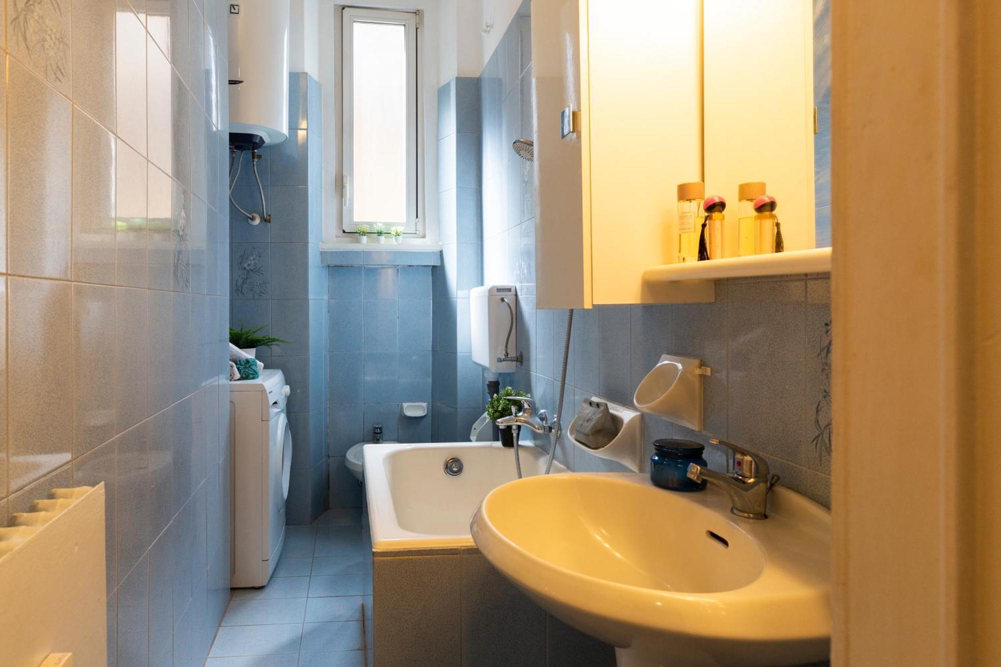 Titty House - Crocetta Apartment Milan Bagian luar foto