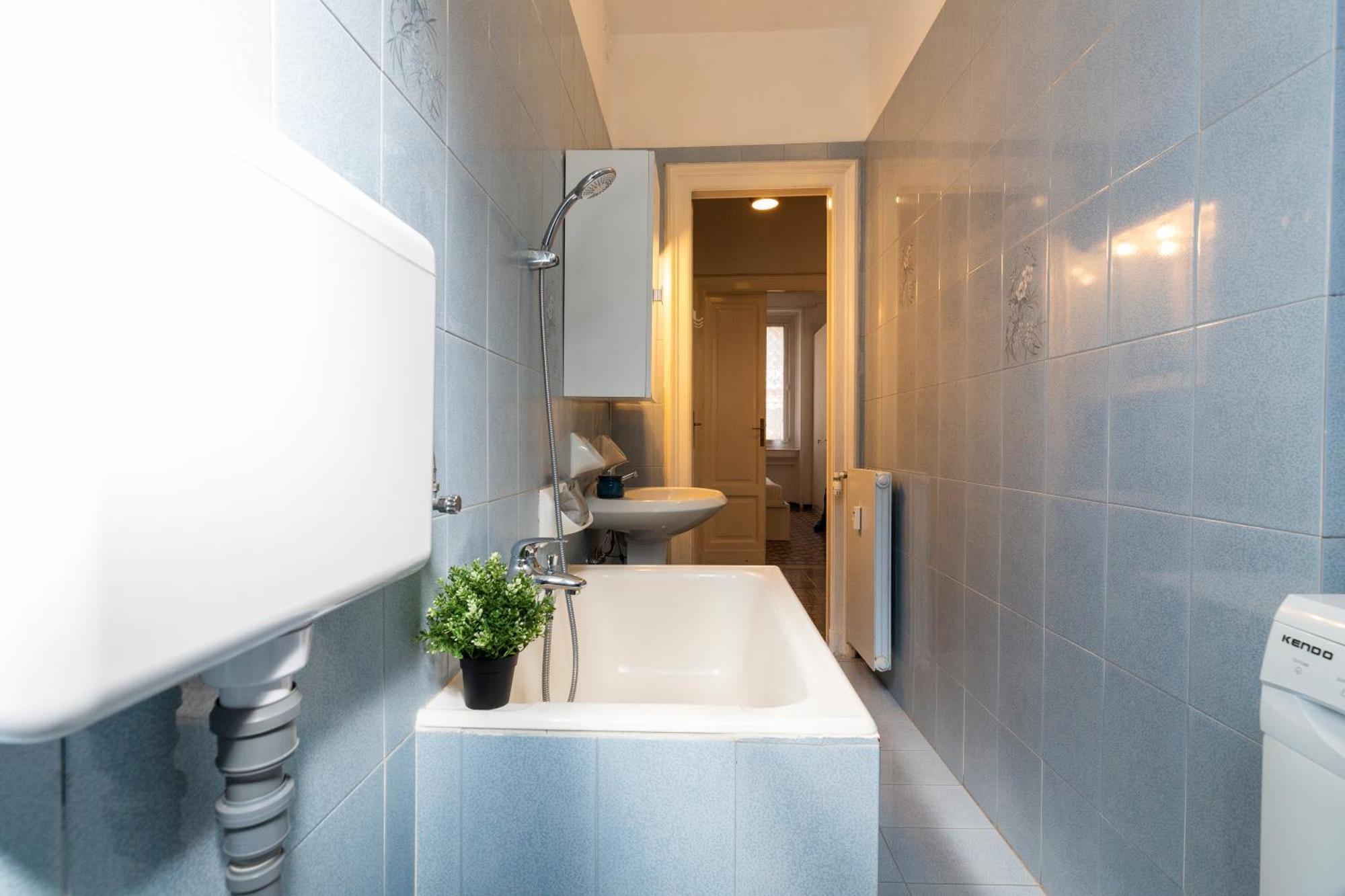 Titty House - Crocetta Apartment Milan Bagian luar foto