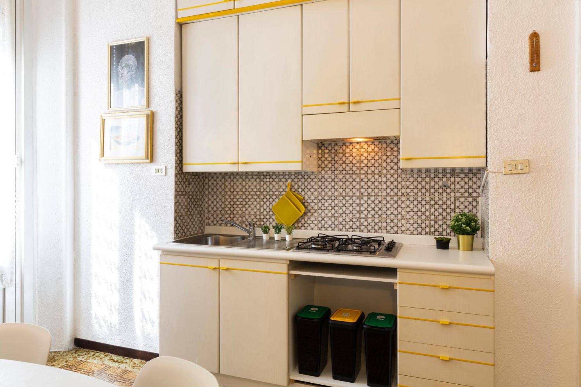 Titty House - Crocetta Apartment Milan Bagian luar foto