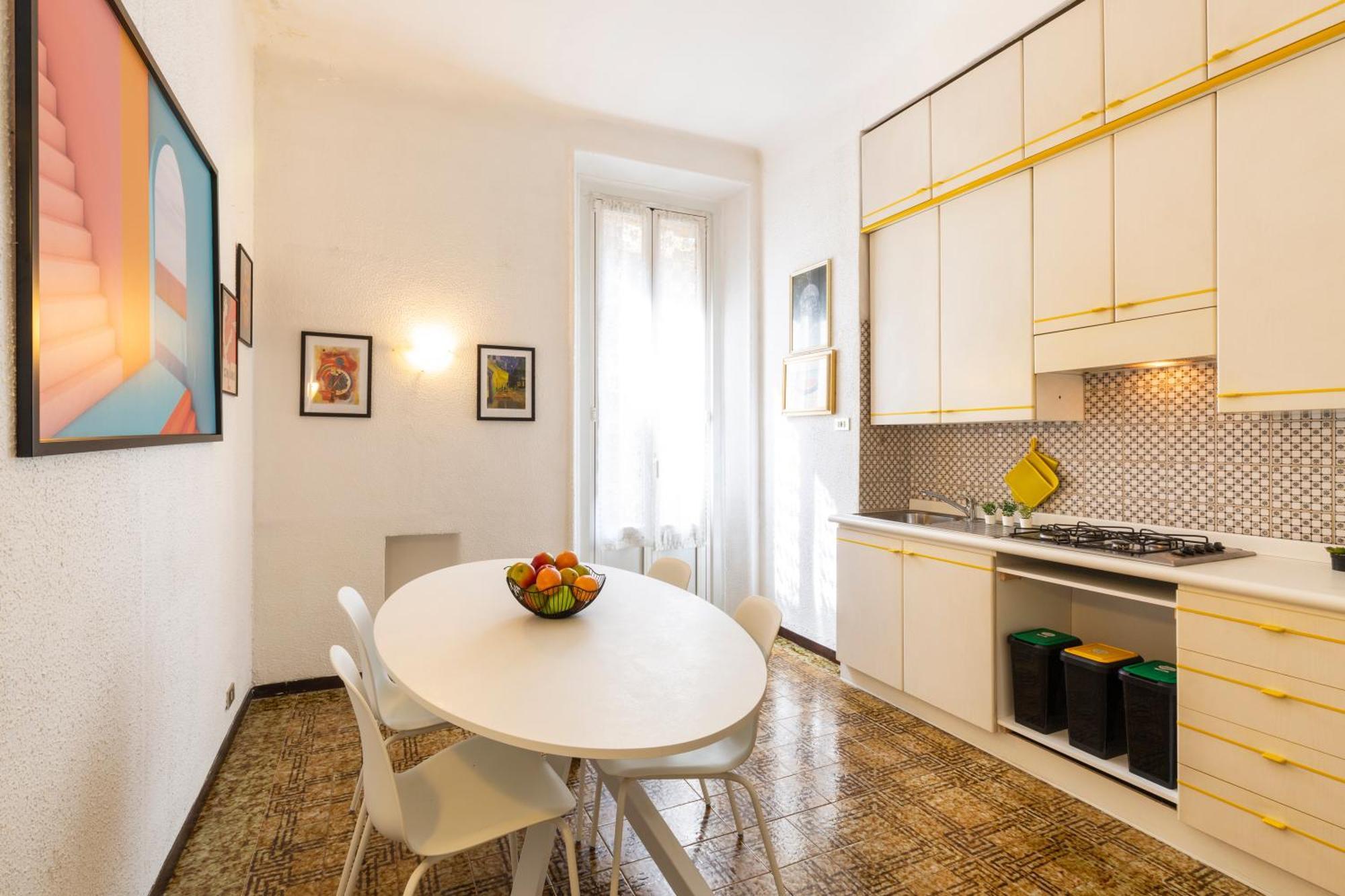 Titty House - Crocetta Apartment Milan Bagian luar foto