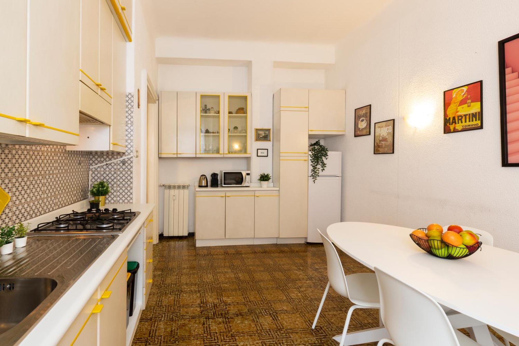 Titty House - Crocetta Apartment Milan Bagian luar foto