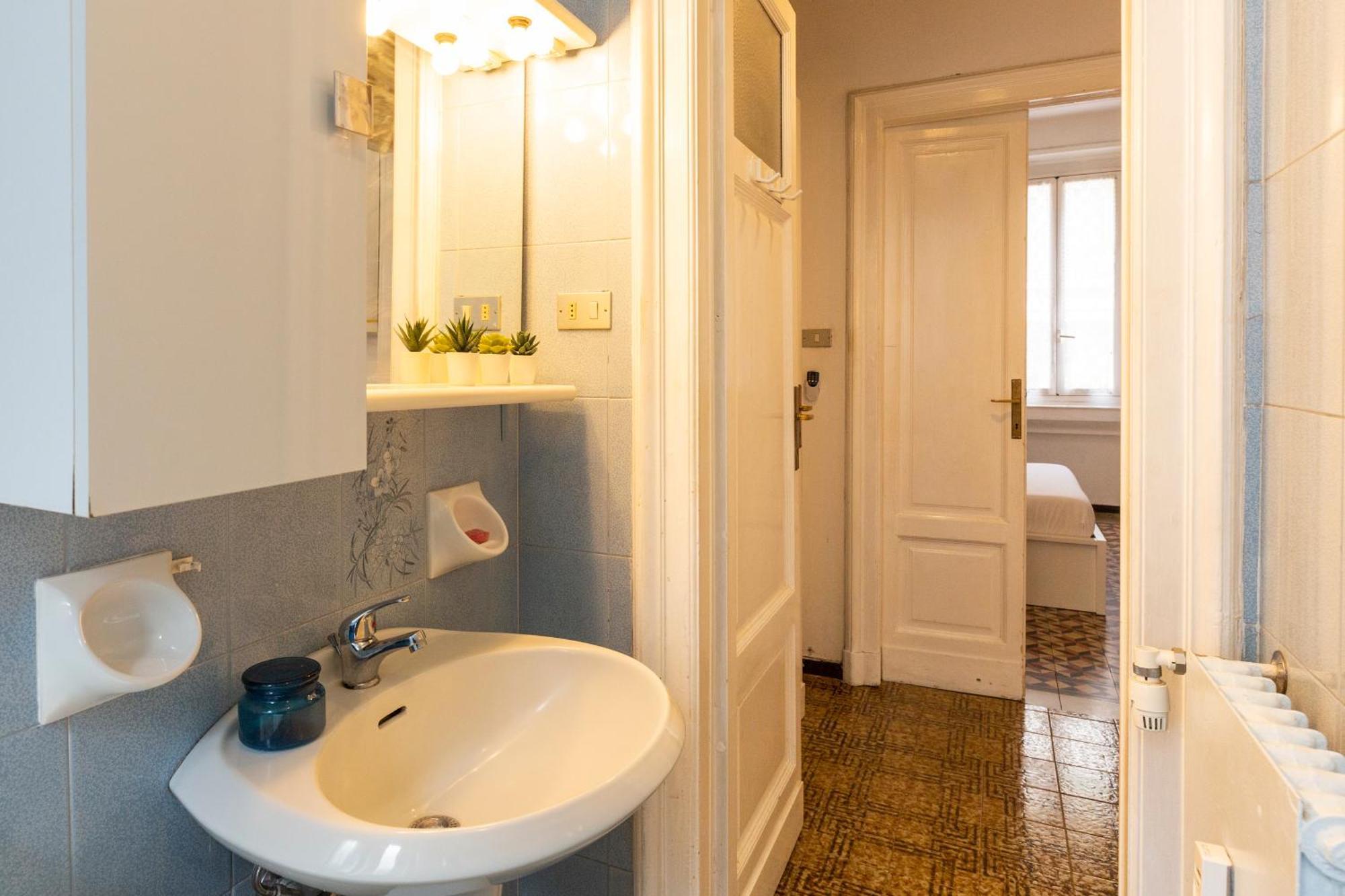 Titty House - Crocetta Apartment Milan Bagian luar foto